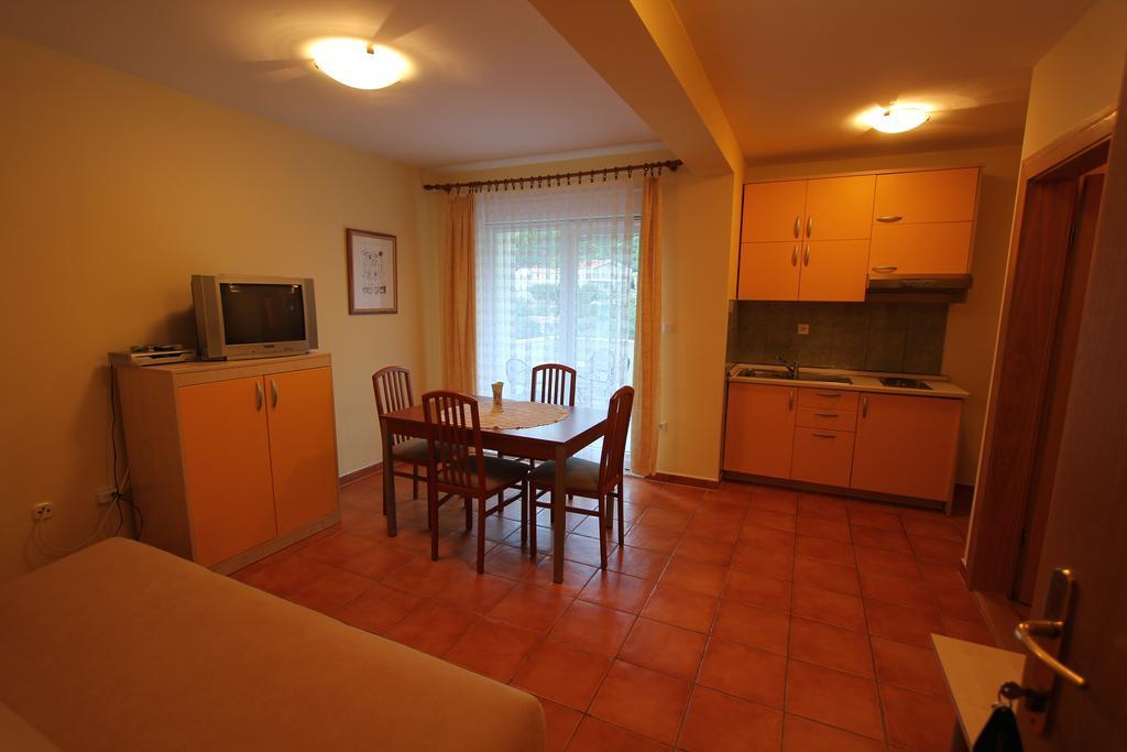 Apartments Villa Ceres Klek Eksteriør bilde